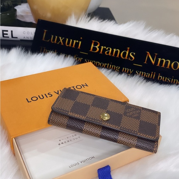 LOUIS VUITTON KEY HOLDER - Picture 5 of 11